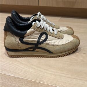 Loewe sneakers size 37